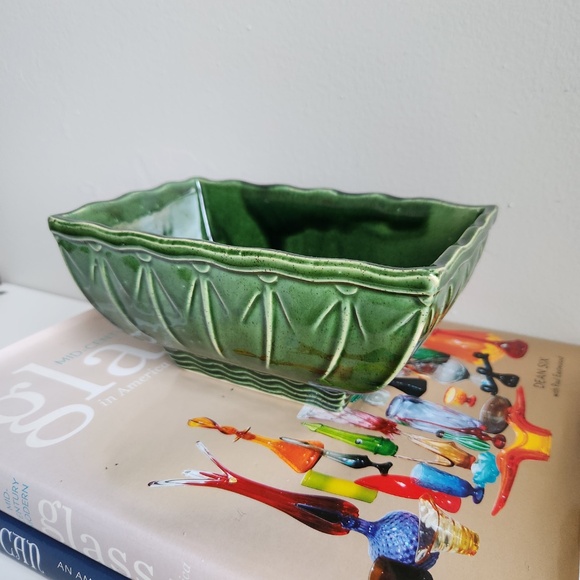 Vintage MCM Green McCoy Pottery Rectangular Planter Vase - Picture 4 of 8